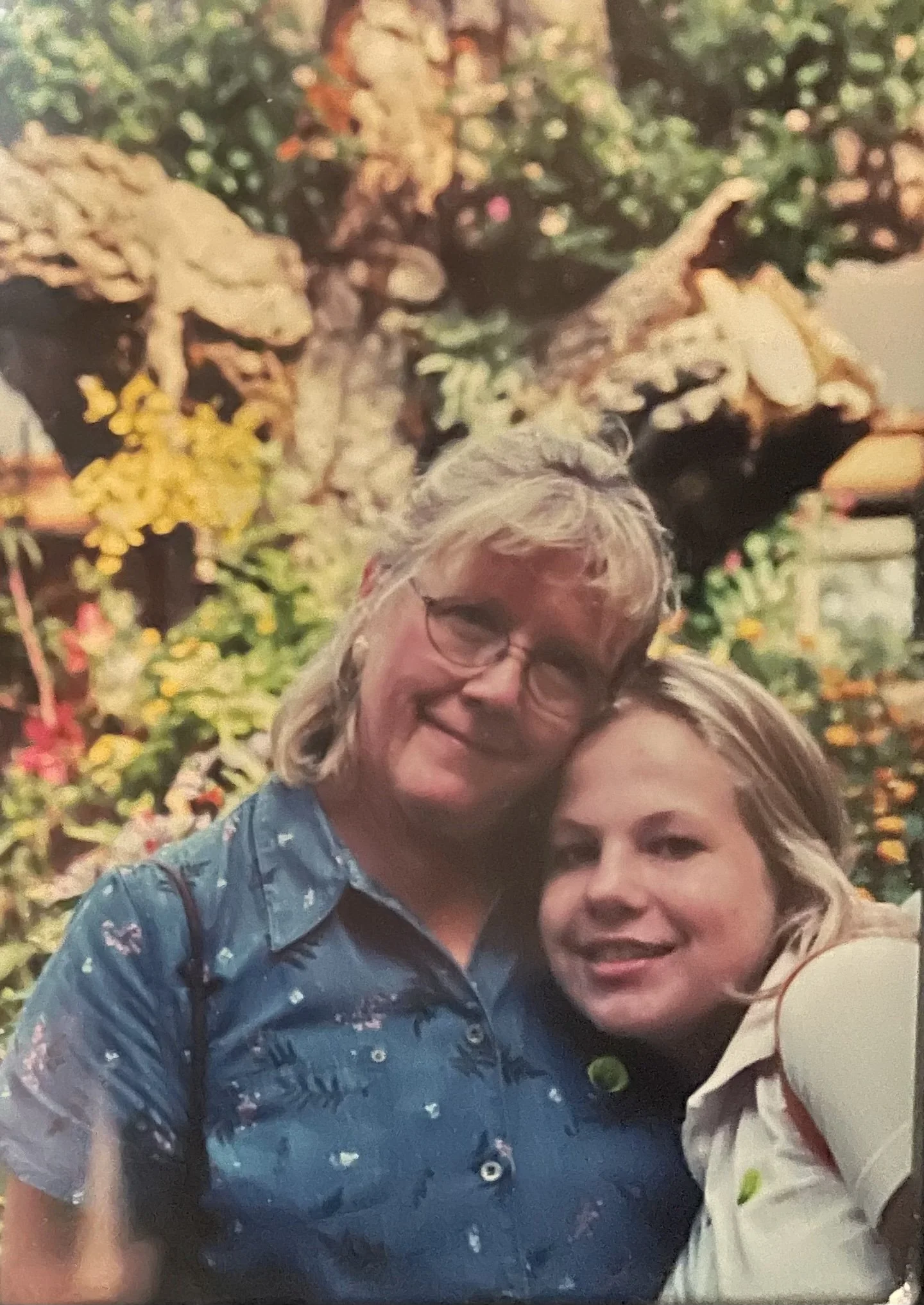 LindaKatiePowellGardens2003.jpg
