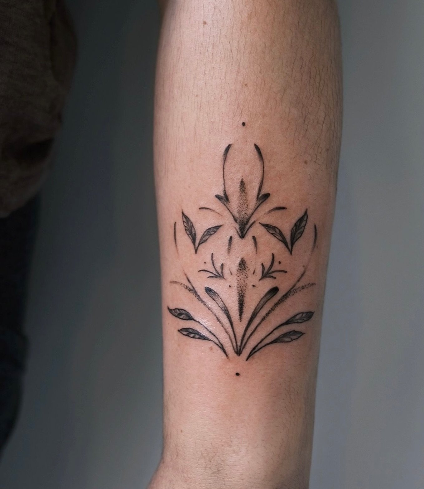 Tattoo by Reeghan
@ren.inks 

.
.
#tattoo #tattoos #blackandgreyartist #ottawa #ottawatattoo #ottawatattooartist #tattooartist #femaleartist #ottawaartist