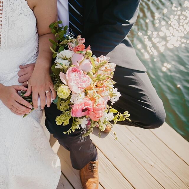 this was a beautiful wedding day on the water. small. intimate. historical. and just really, really sweet.