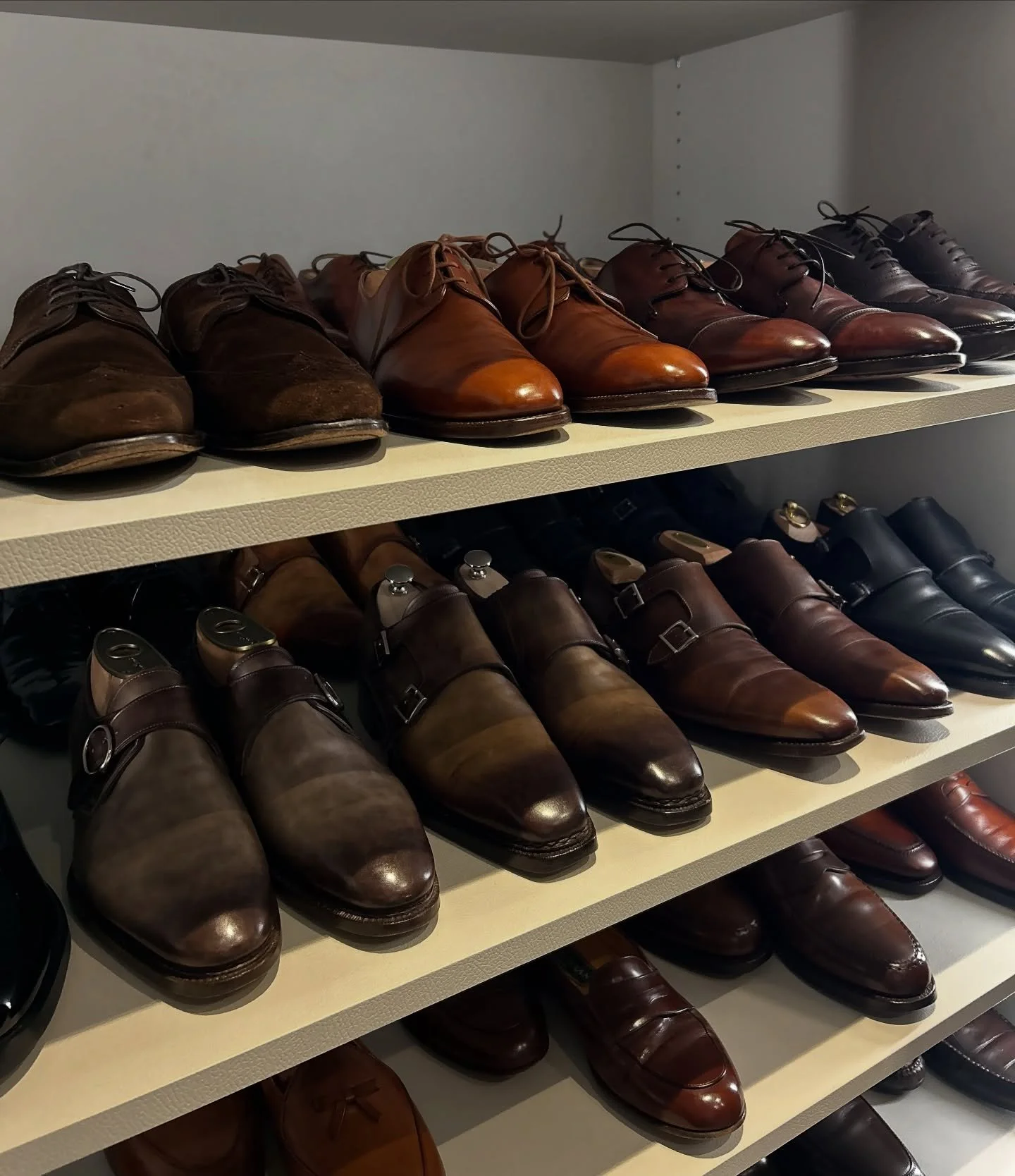 Because refined taste deserves refined organization. 

#menscloset #mensshoes #closetorganizer #shoeorganization #toronto