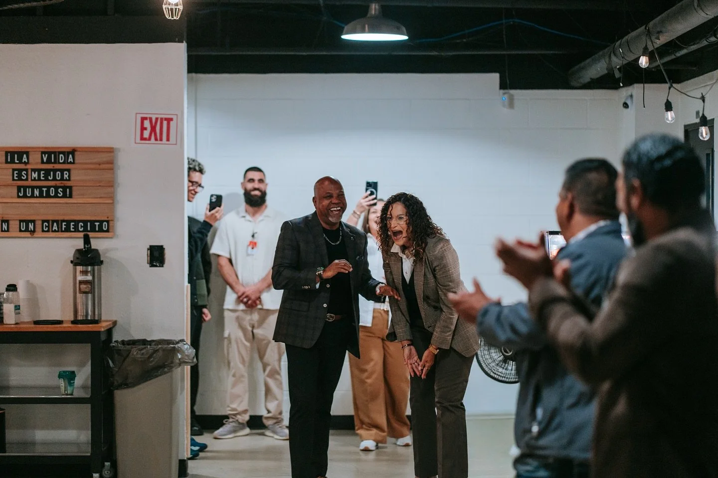 ¡Hoy fue un dia lleno de celebracion en INV!
Nos encanta poder honrar a nuestros pastores 🤩