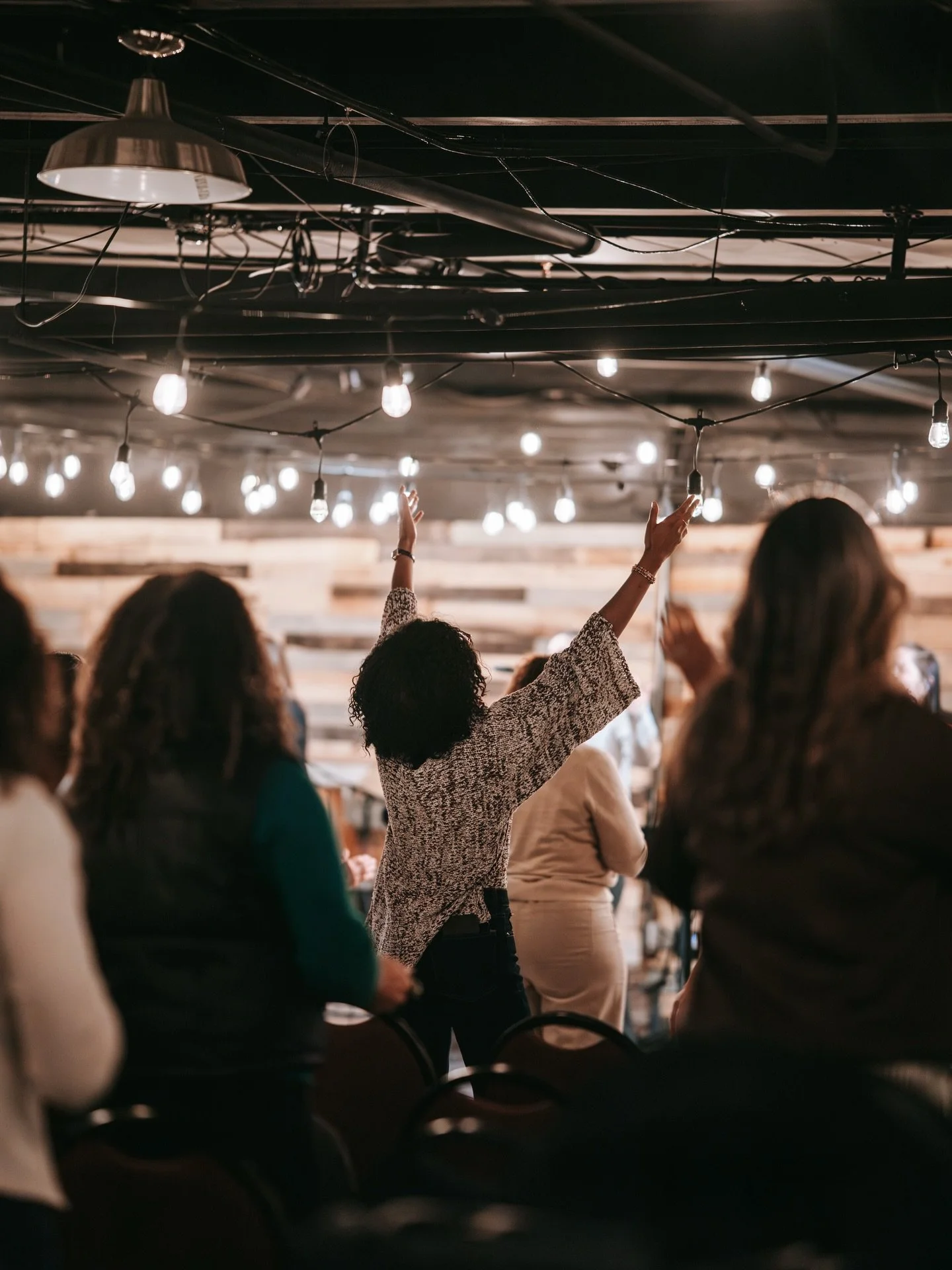 Una noche hermosa de rendici&oacute;n anoche en Mujeres y Hombres de Vida 🙏🏼