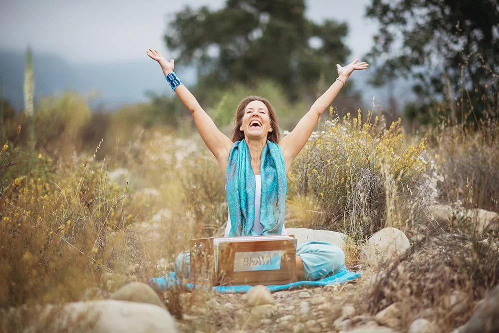 Heart Light Kirtan &amp; Chai with Julia &amp; Sujan