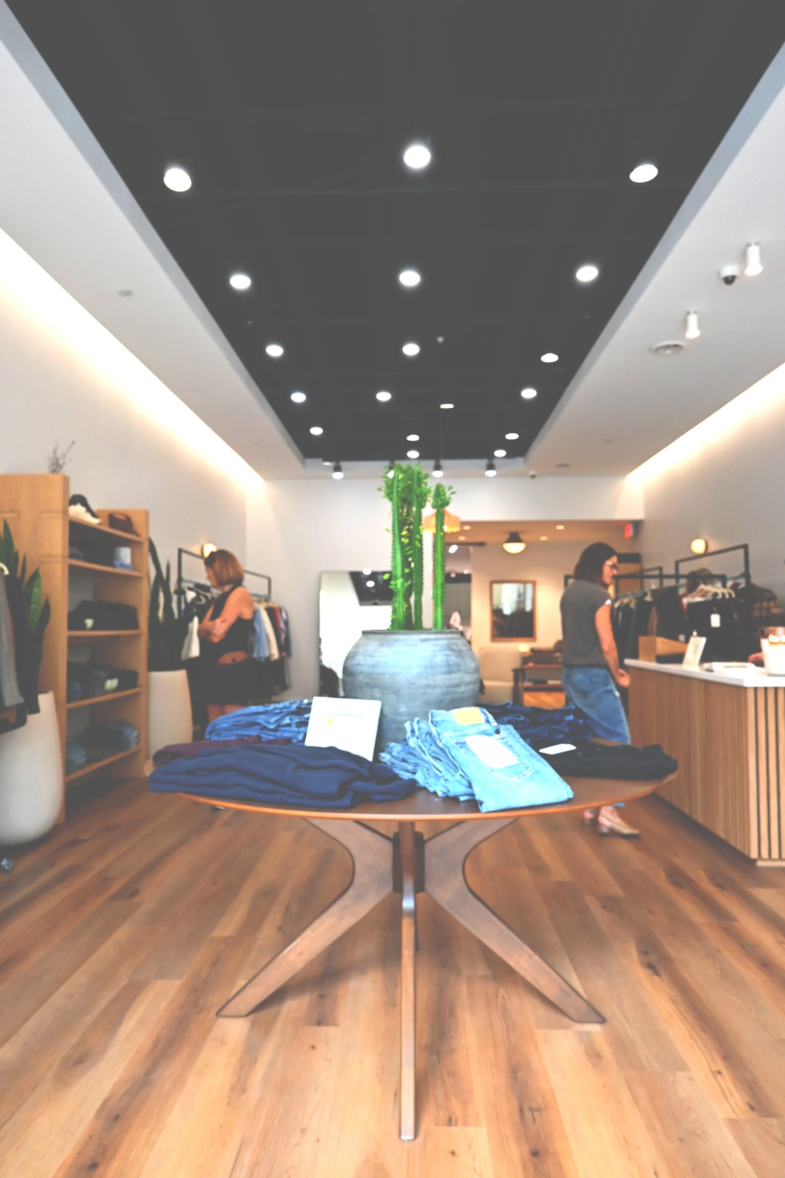 knell: name, identity and retail space developed around the same POV