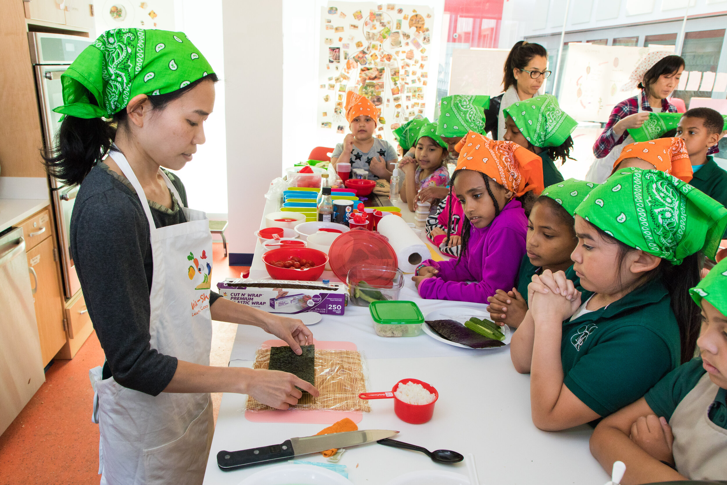 Working to eliminate global hunger & reduce health issues related to unhealthy eating. 