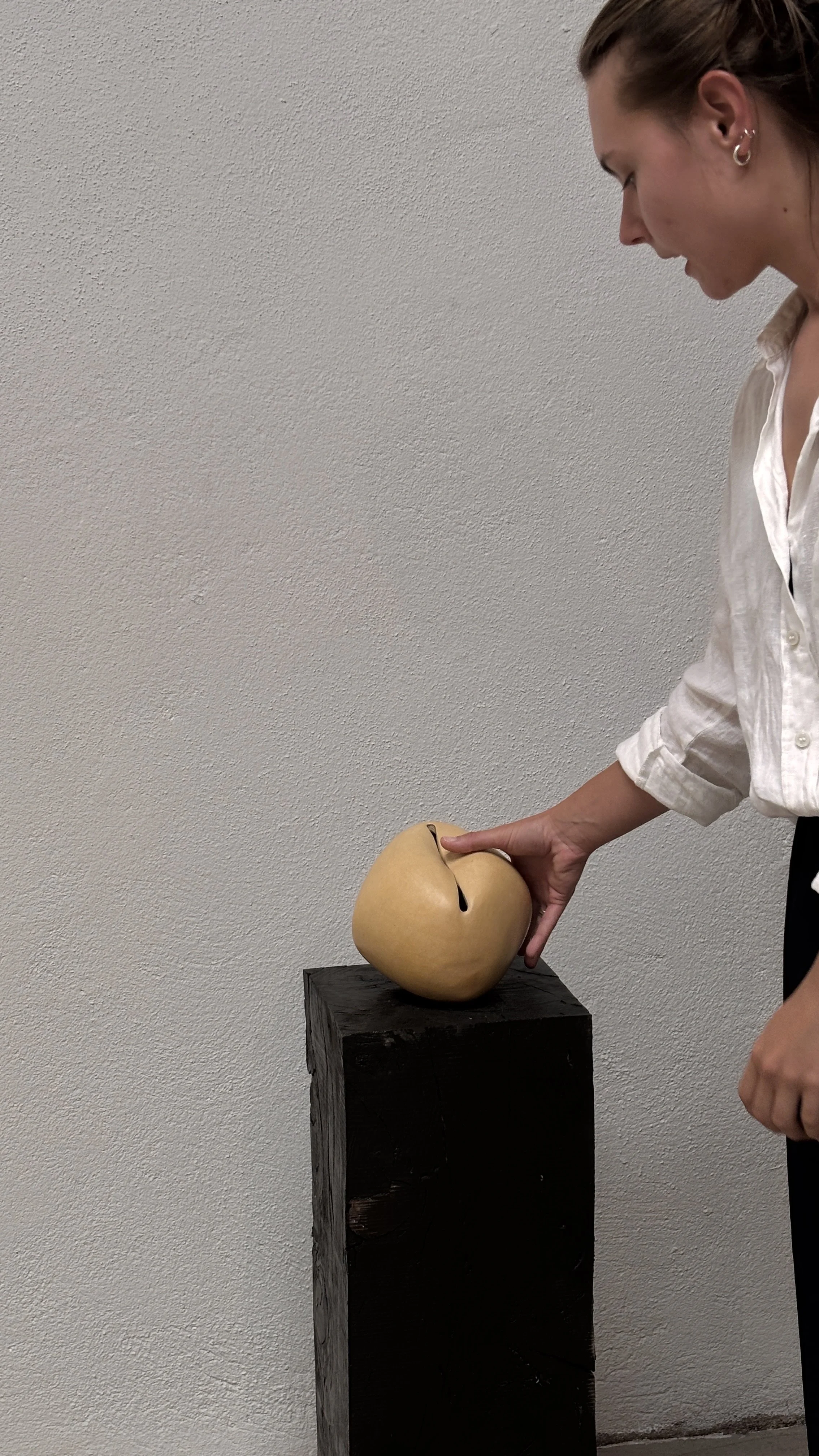 Bearing XIV | Ceramic Sculpture | Valeriia Pugach