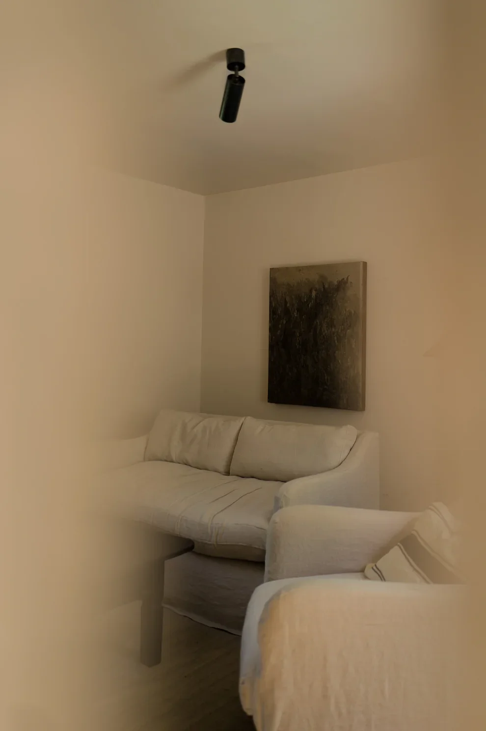 L1060952-2.webp