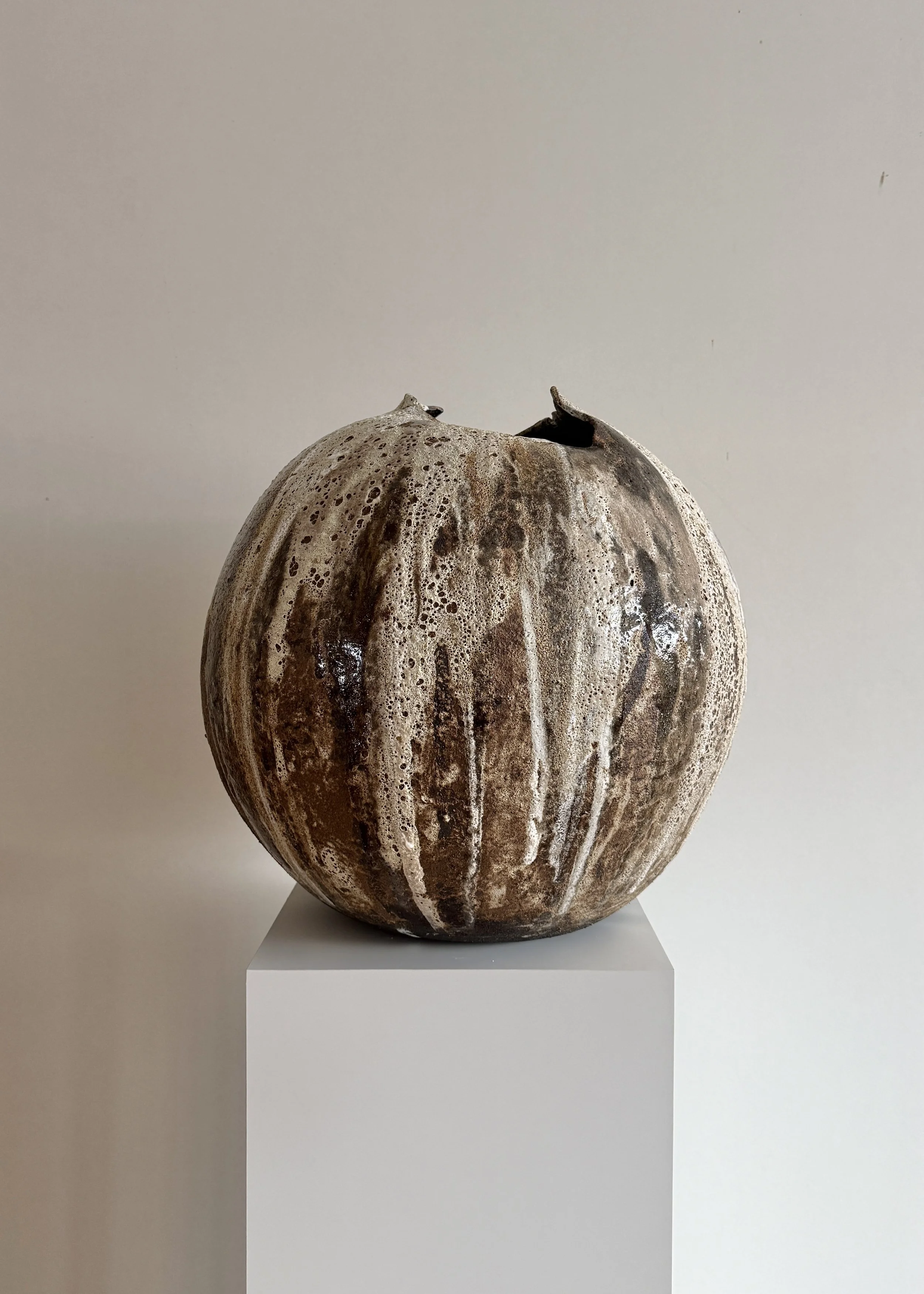 Drops 2.11 | Vessel | Laura Pasquino