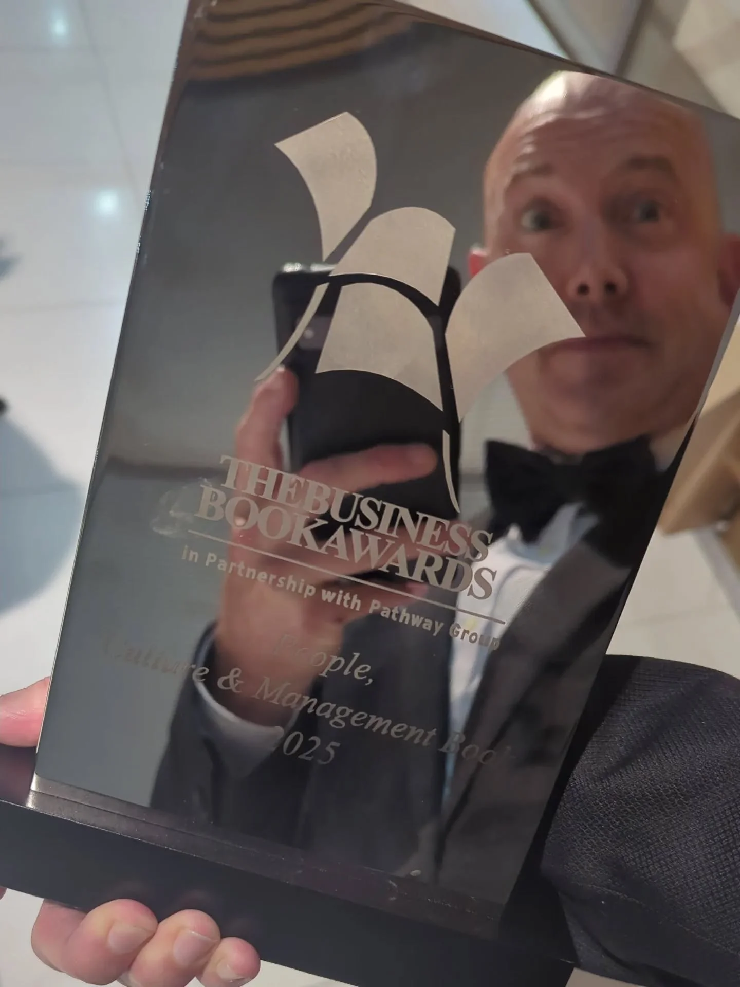 Proud that 'KIND' won Best People, Culture and Management book at the @bizbookawarduk last night! Here's me in between about 800 photos...

It was all a bit of a whirlwind, but lovely to catch up with the team from Bloomsbury Business @bloomsburypubl