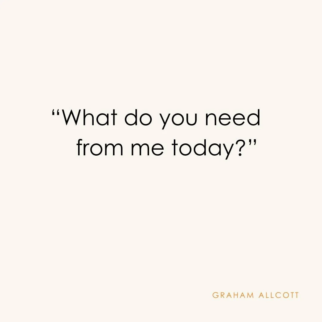 Most one-to-ones start in the wrong place.

The manager opens their notebook. Runs through the list. Status update, project check, any blockers?

It's efficient. It's also the fastest way to make someone feel like a resource rather than a person.

On