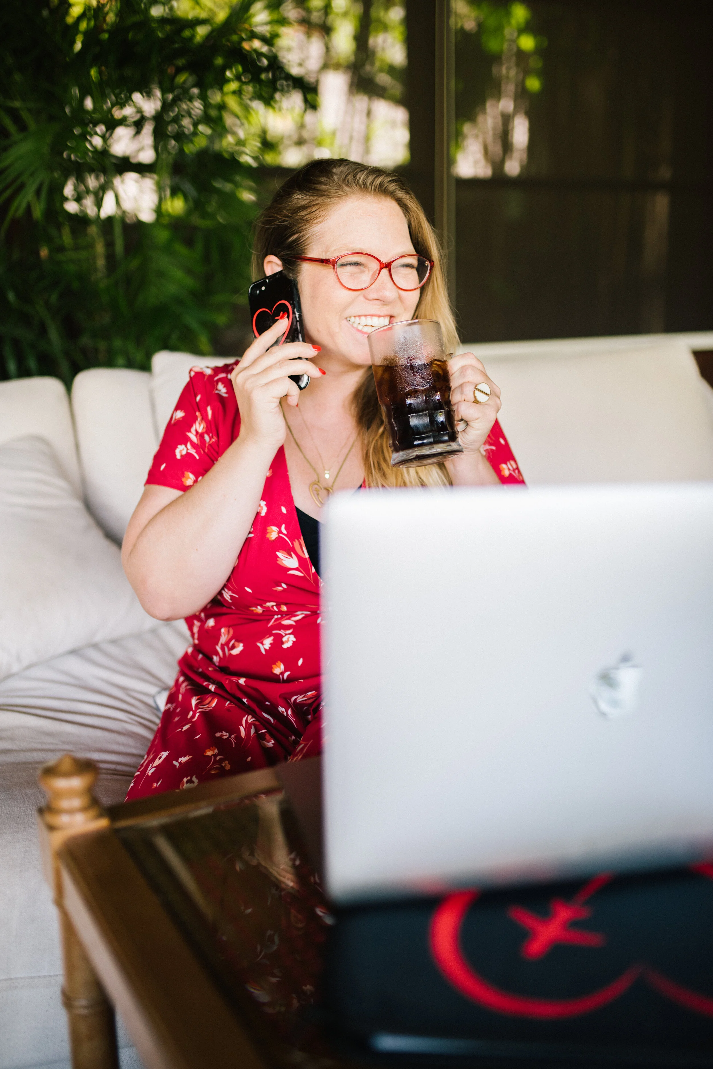 Personal Branding Photography Tips and Posing Ideas | Girls LOVE Travel