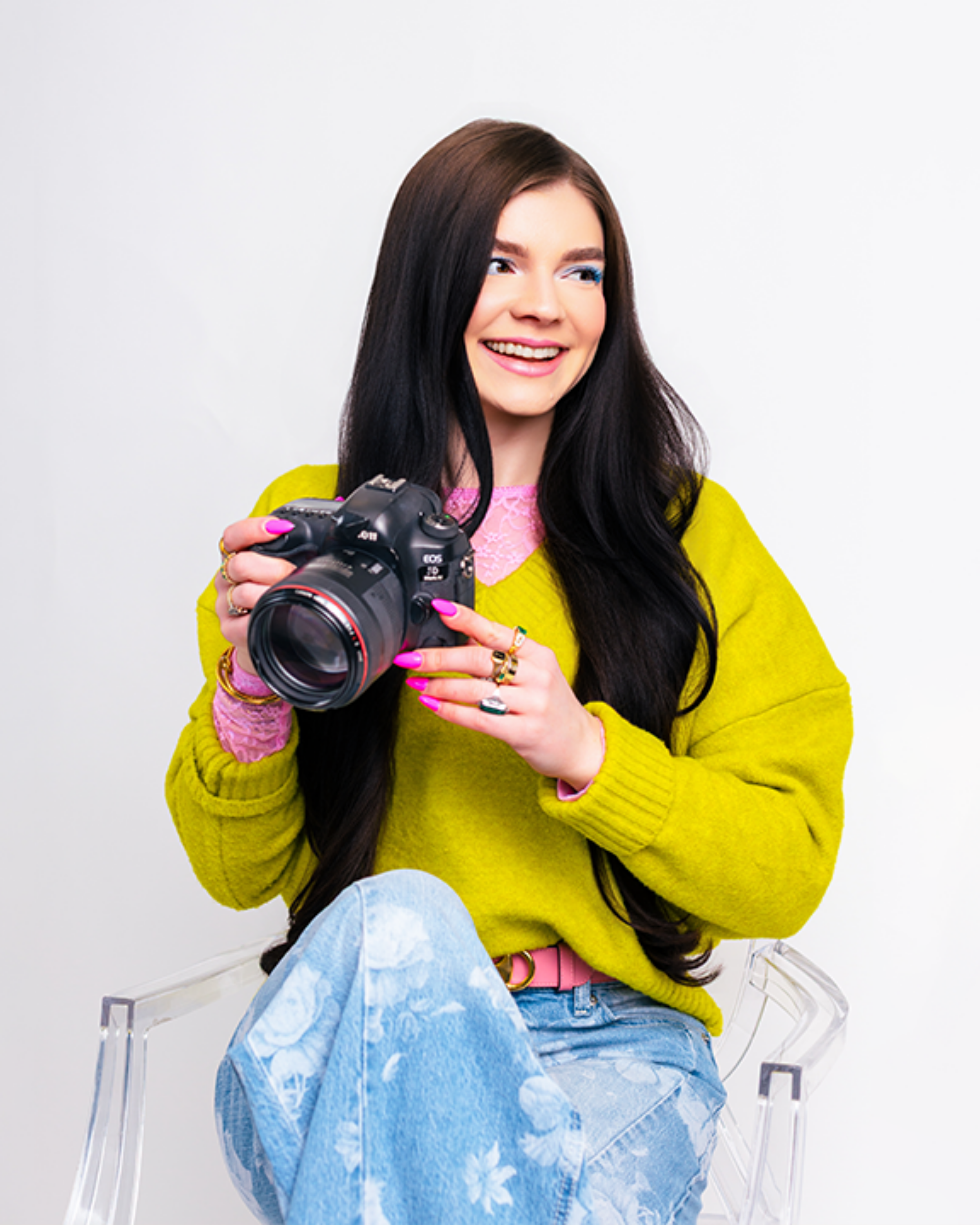 Realistic Camera Bag Setup for Photographers: Why I Haven't Upgraded My Gear in 2026