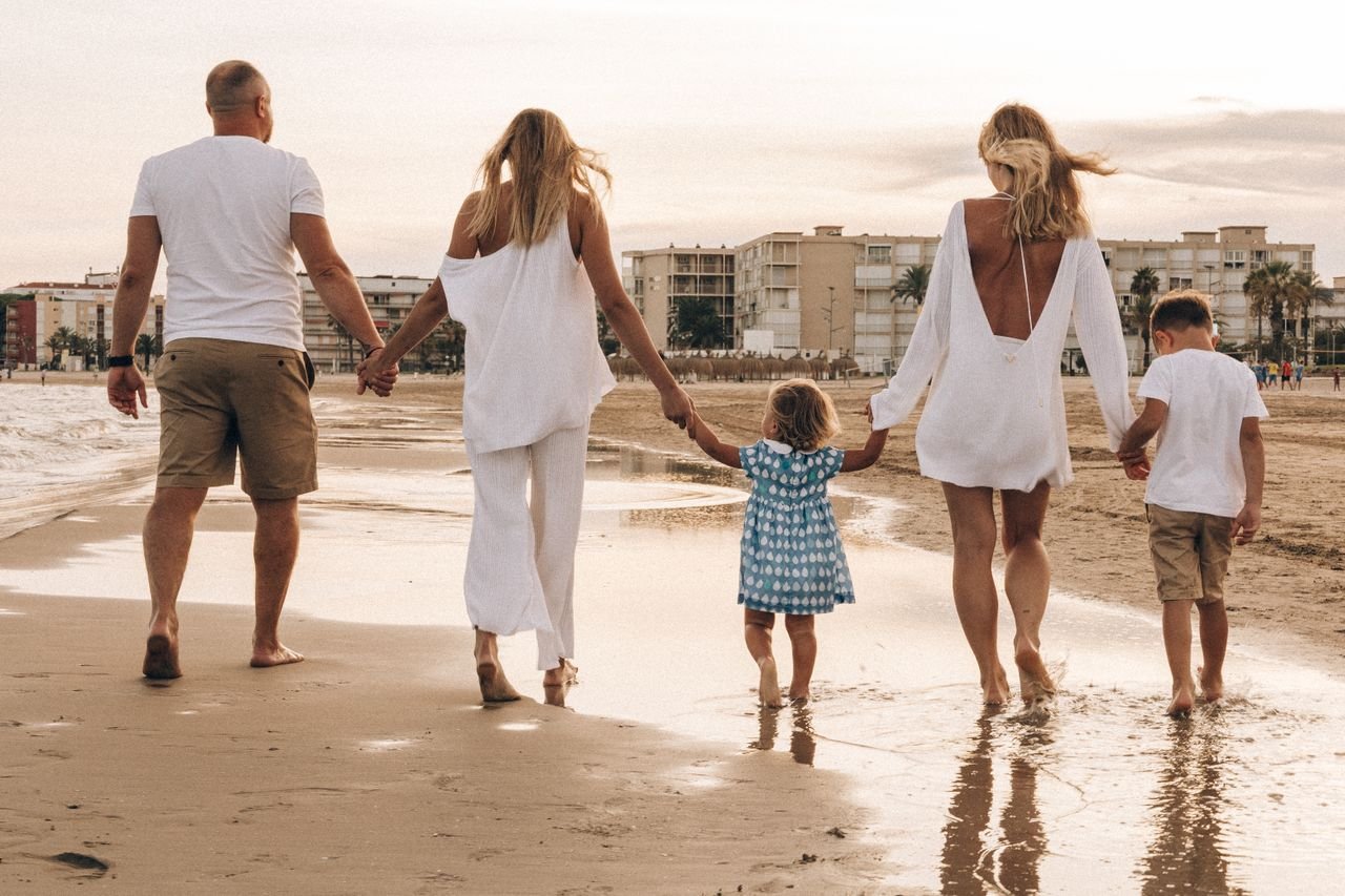 How Online Church Helps Families Traveling During Summer
