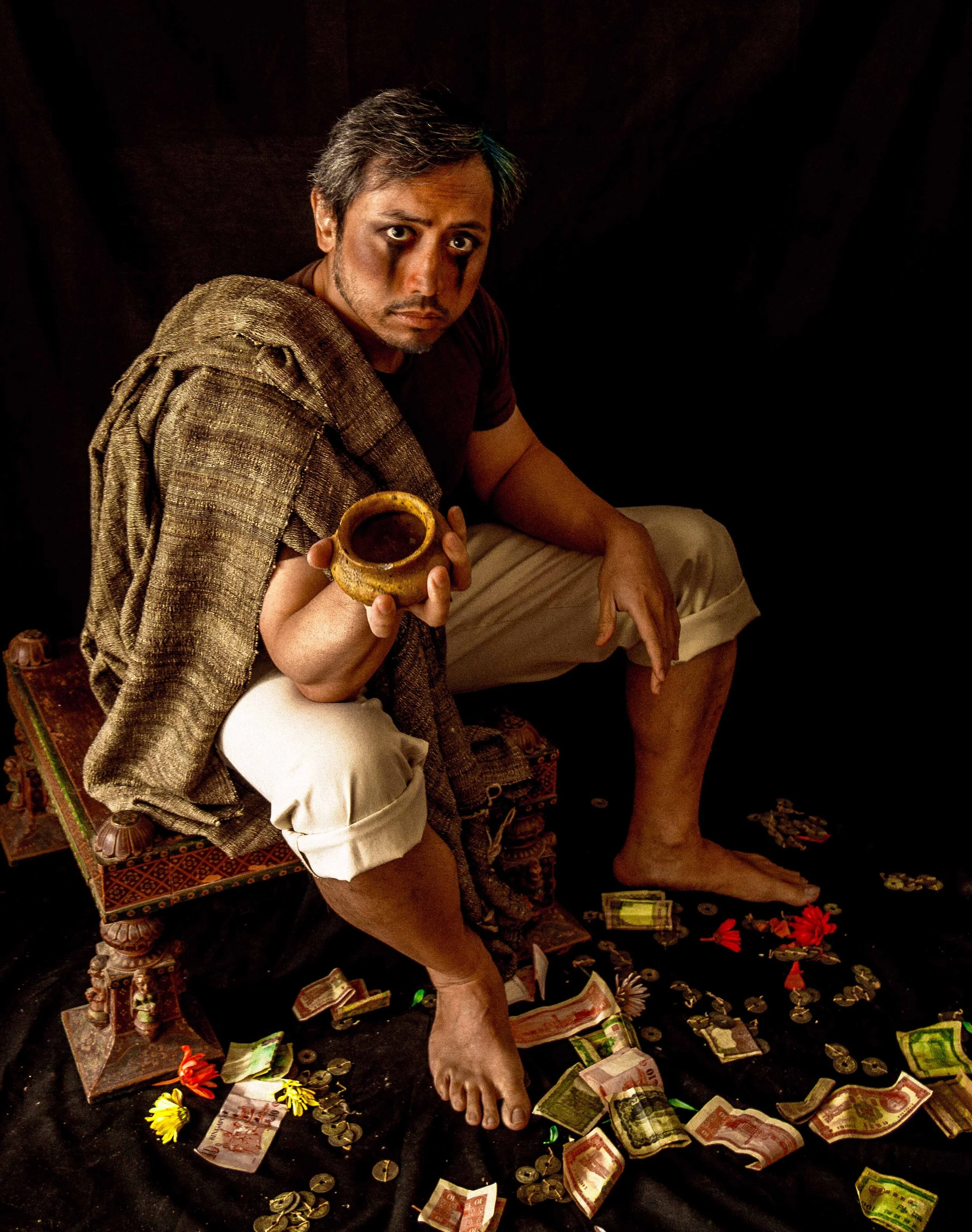 01theatretroupe-4.jpg