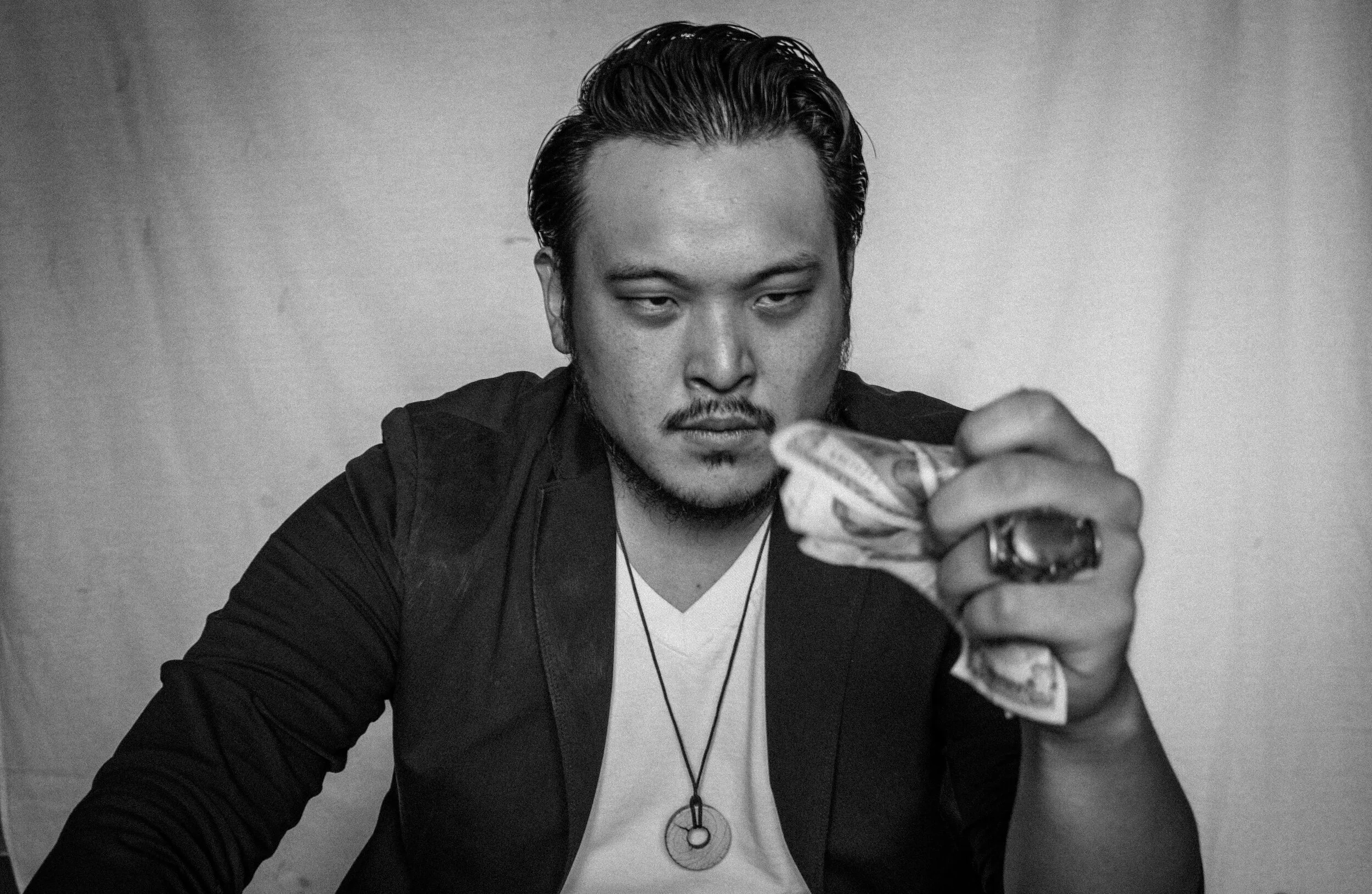 27 noir-16d.jpg