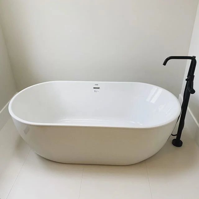 HYD223
Every plumber needs an equally as good tiler to compliment their work. I&rsquo;ve worked on at least 15 jobs with this tile setter and he never disappoints. .
#plumbing #tub #islandtub #plumber #tiledesign #plumbersofinstagram