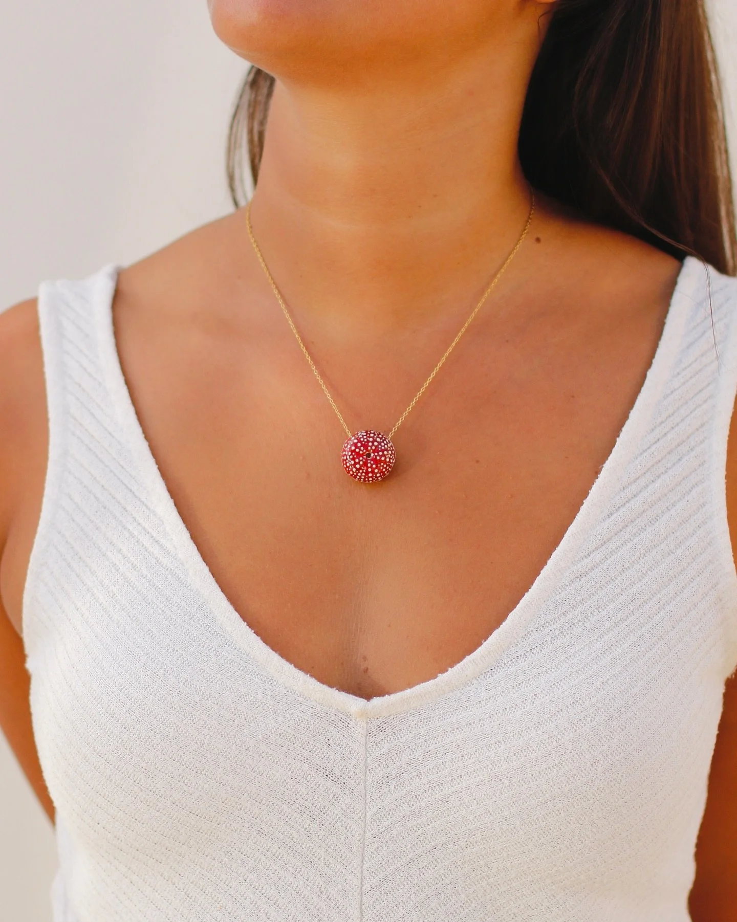 ✨ O a&ccedil;o inoxid&aacute;vel voltou ✨
Agora podes escolher os colares Lapa, Cauda, Vidros e Ouri&ccedil;o, com corrente em dourado ou prateado.
A cole&ccedil;&atilde;o de colares ganhou um novo brilho, para usar todos os dias. 

#necklace #cerami