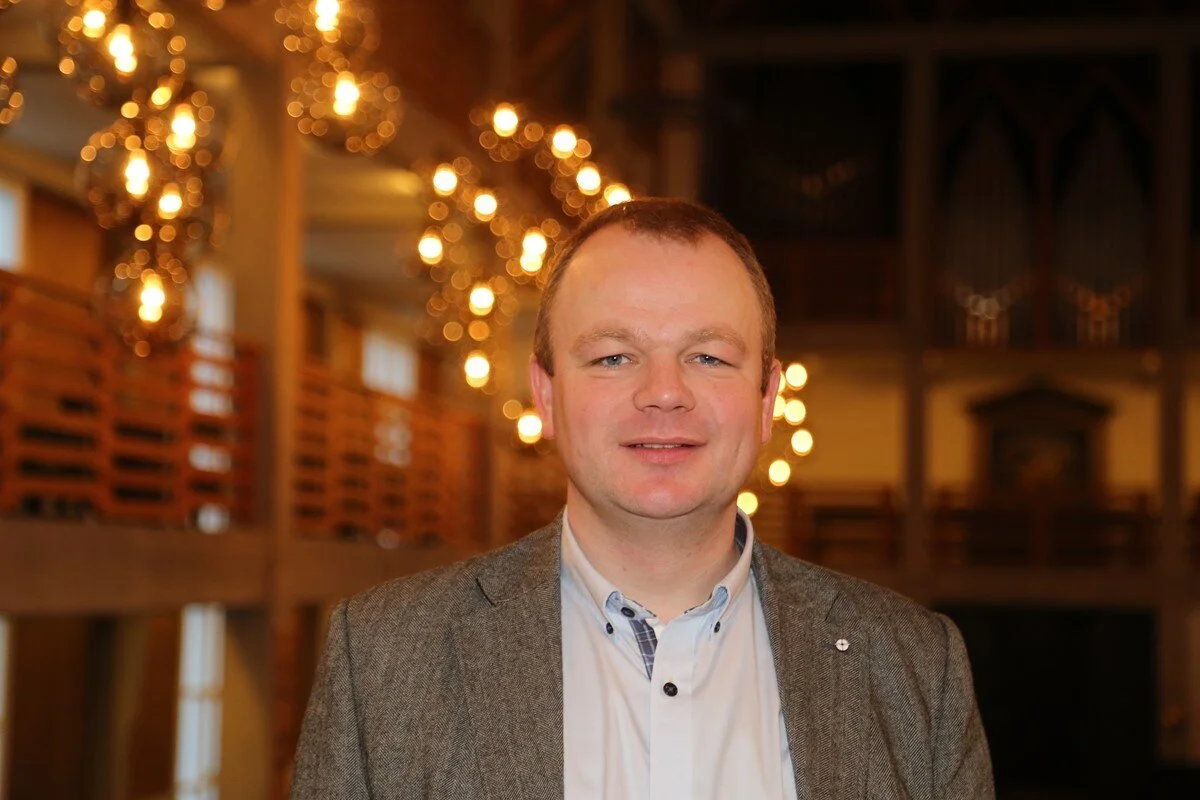 Sunnukvøldsmøti v/Øssur Kjølbro