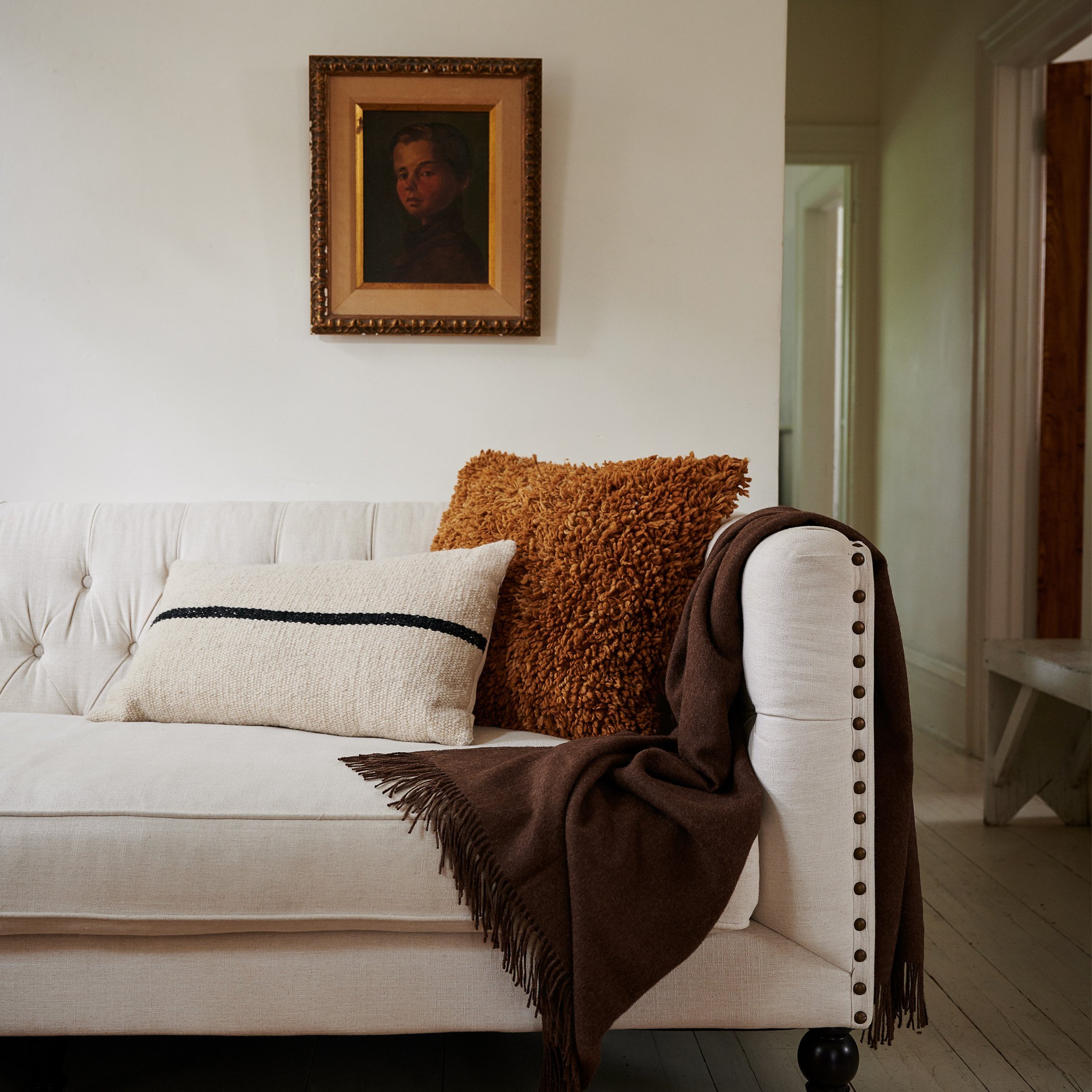 LIVING-ROOM-DESIGN-FOUND-AND-COLLECTED-DESIGN-NEUTRAL-STYLING.jpg