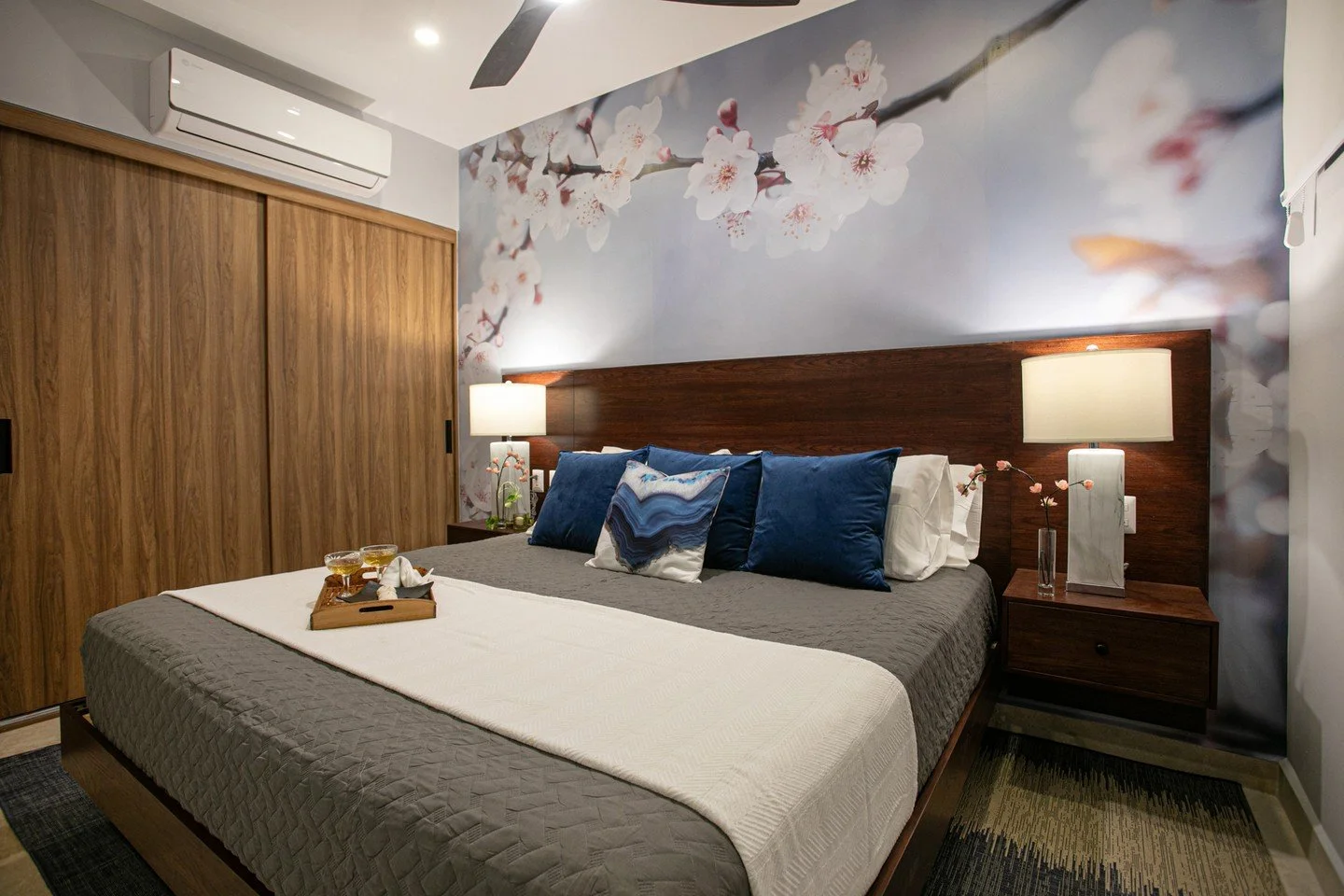 THE POWER OF PERSONALIZATION: What makes a vacation home feel like yours? It's all in the details.
From a custom designed Japandi art mural in the primary suite to custom shelving for towels and travel keepsakes, every corner of this Harbor North T