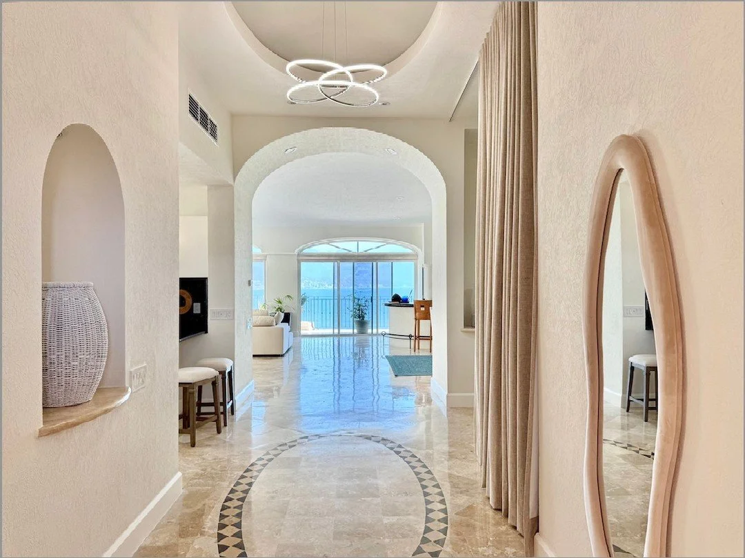 📈 MARKET MONDAY: Gearing up for high season bookings on your vacation home or rental property investment? Real Estate Guide | October issue is live with a special section on premium property investments in and around Banderas Bay MX.
💯 Hot Take: T