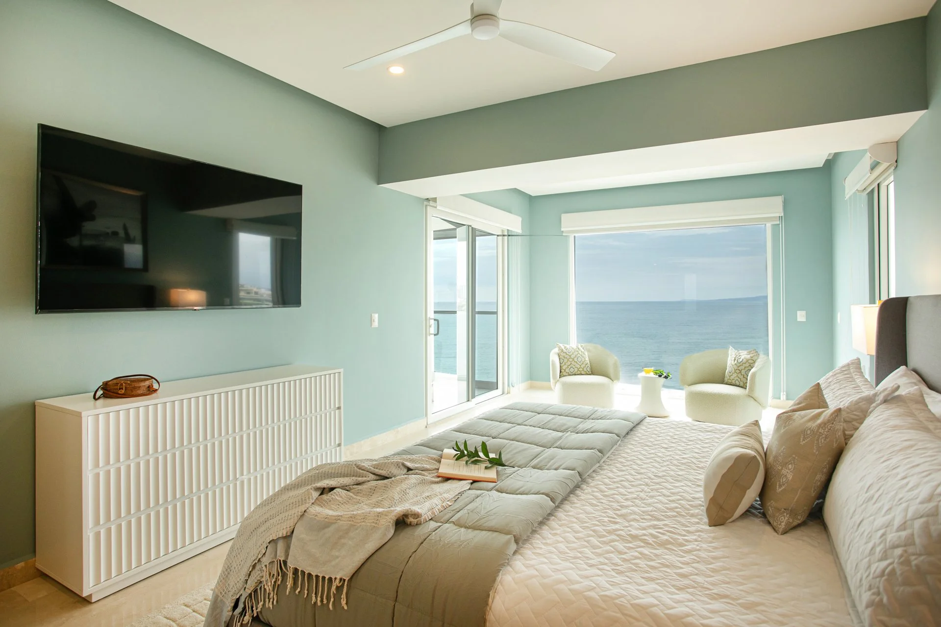 HARBOR 171 North Tower, developed by DOMUS Realty and designed by CRATE Interiors.
