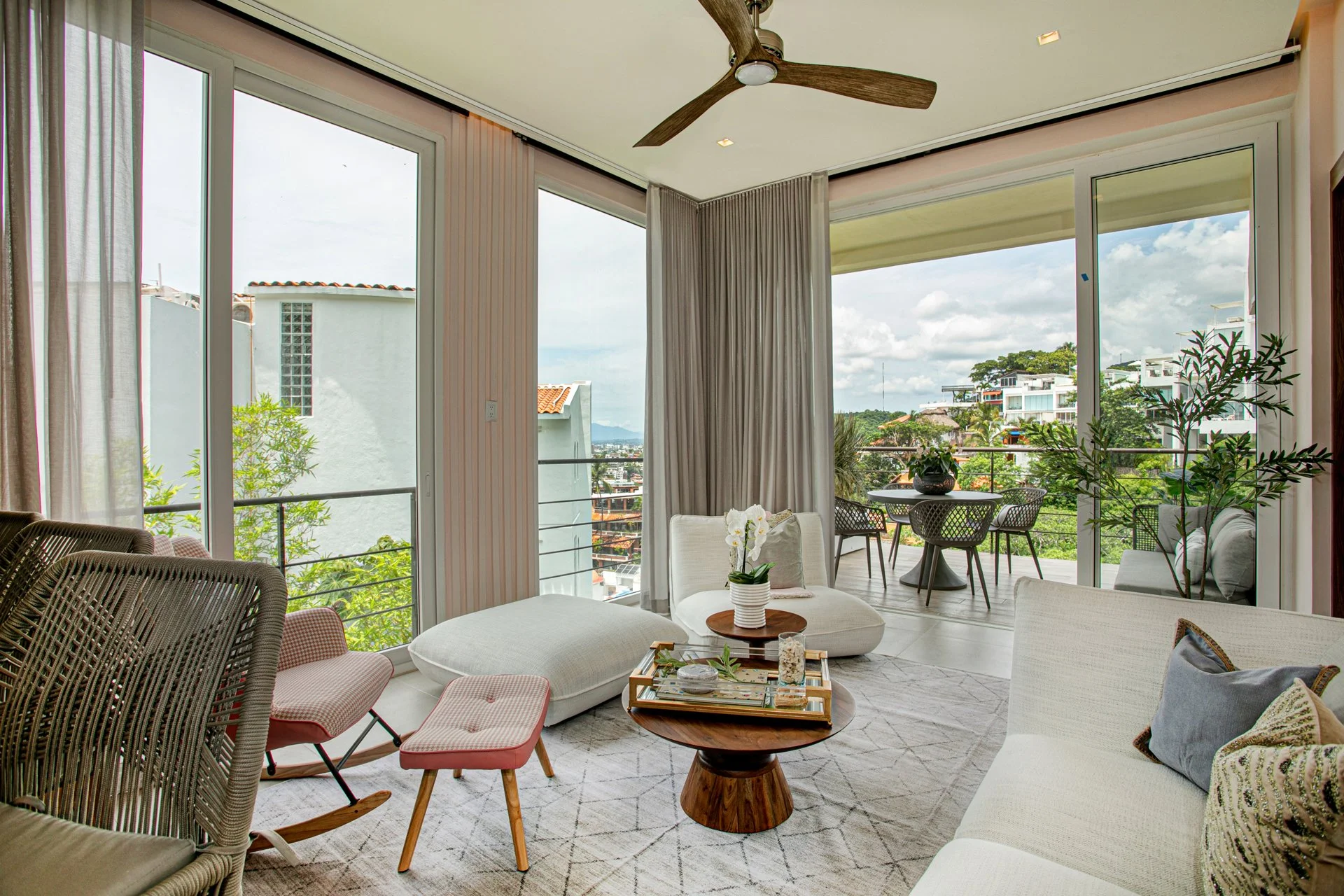 SEAVIEW Horsensias Penthouse, designed by CRATE Interiors. What 15 years of case studies reveal about the most costly furnishing pain points in Mexico - and how to avoid them.