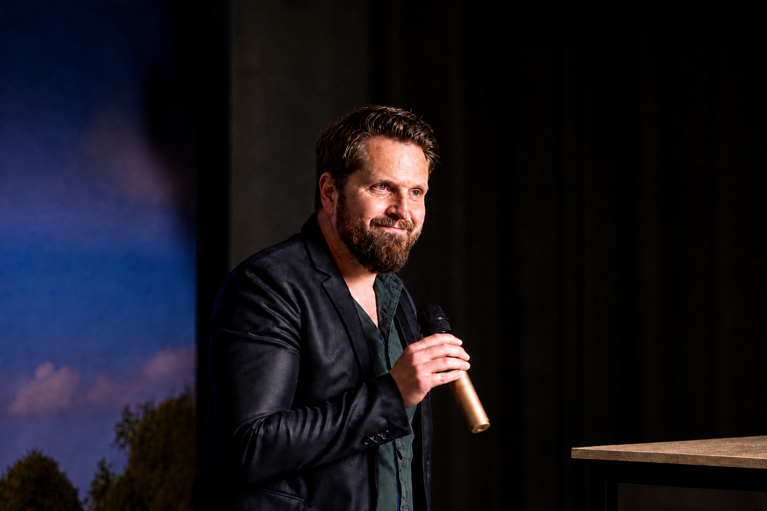 Mr. Mikkel Becker-Aakervik