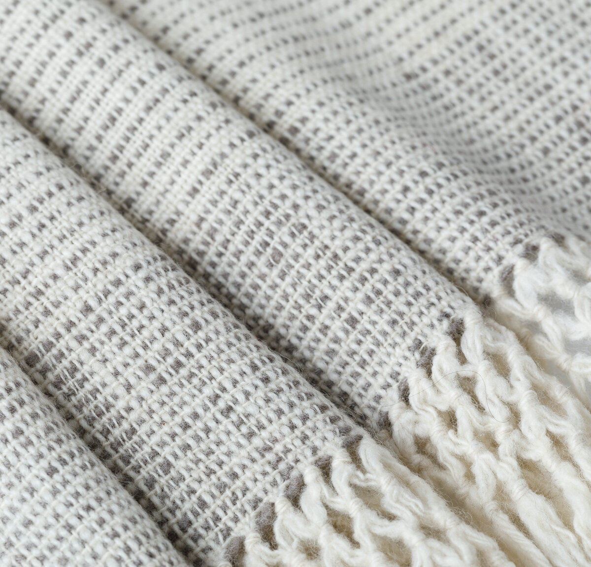 CREAM-WOOL-2-3.jpg