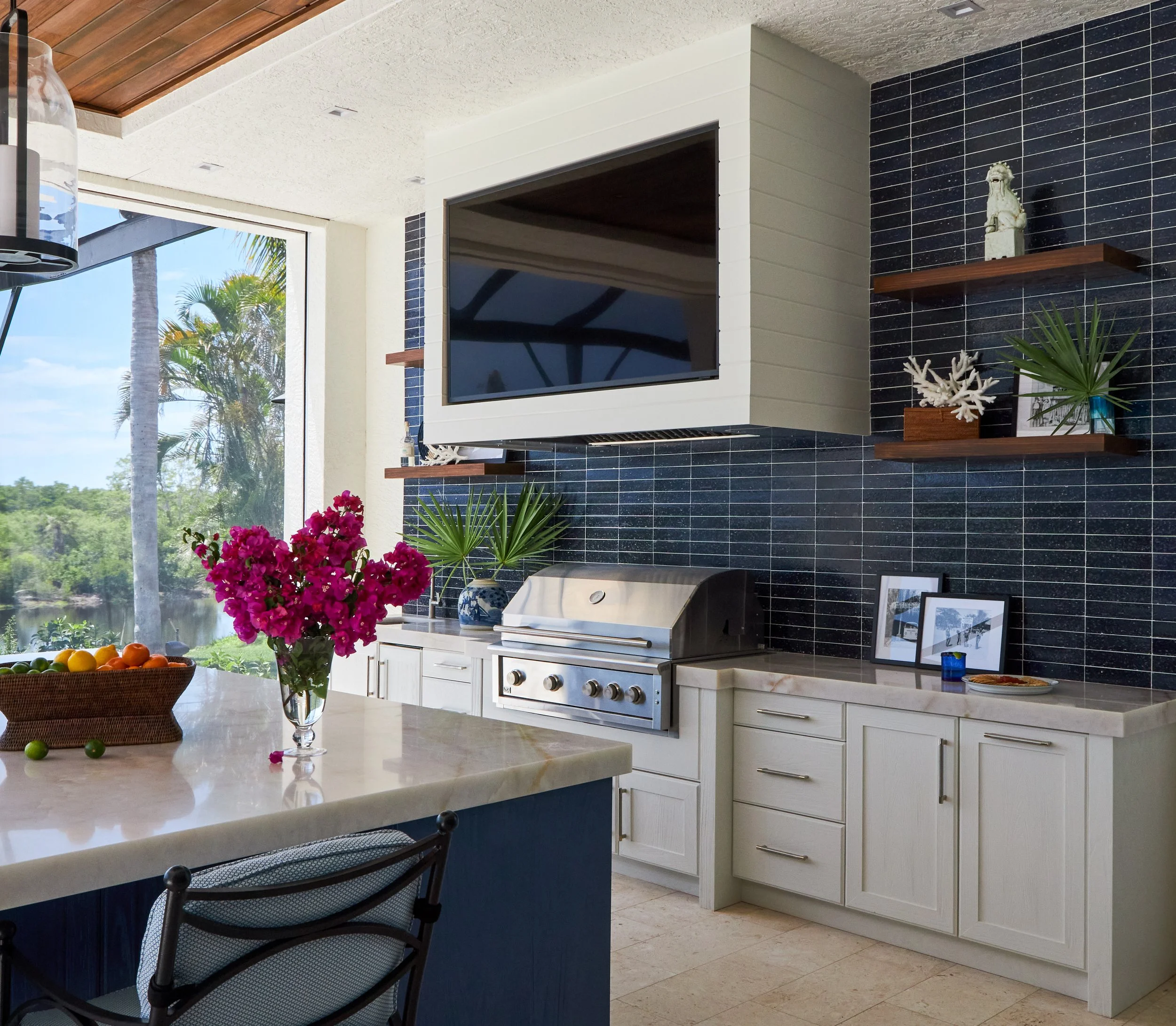 outdoor-kitchen-shaker-door-white.jpg