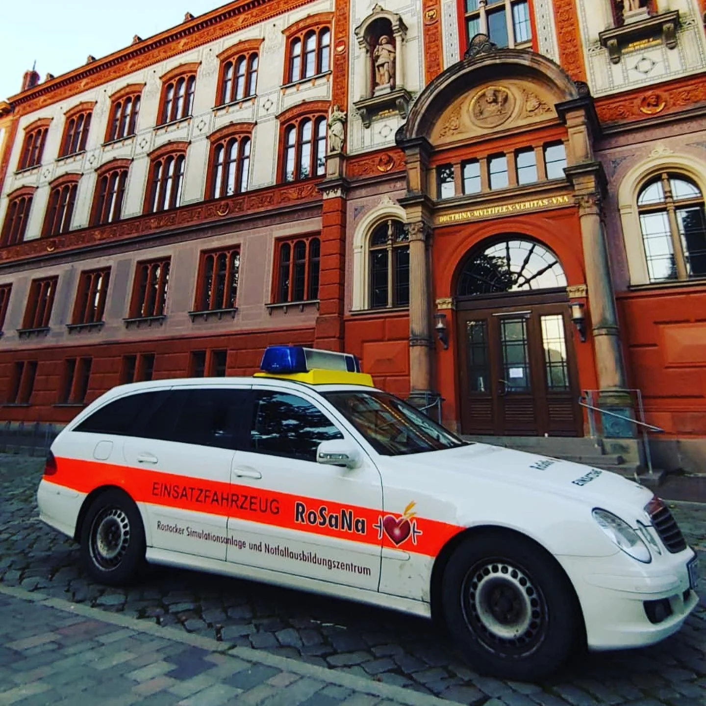 Wir hatten super viel Spaß mit euch an unserem Stand bei der Erstie-Rallye😊🤘🏻 Bei Quizfragen, Reanimation und Hydrierung habt ihr euch wacker geschlagen! Wir freuen uns schon, euch mal bei der AG in Rostock zu sehen💪🏻