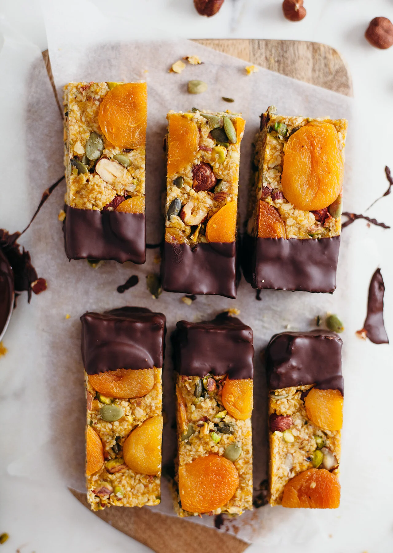 veganrawapricotenergybars-h1.jpg
