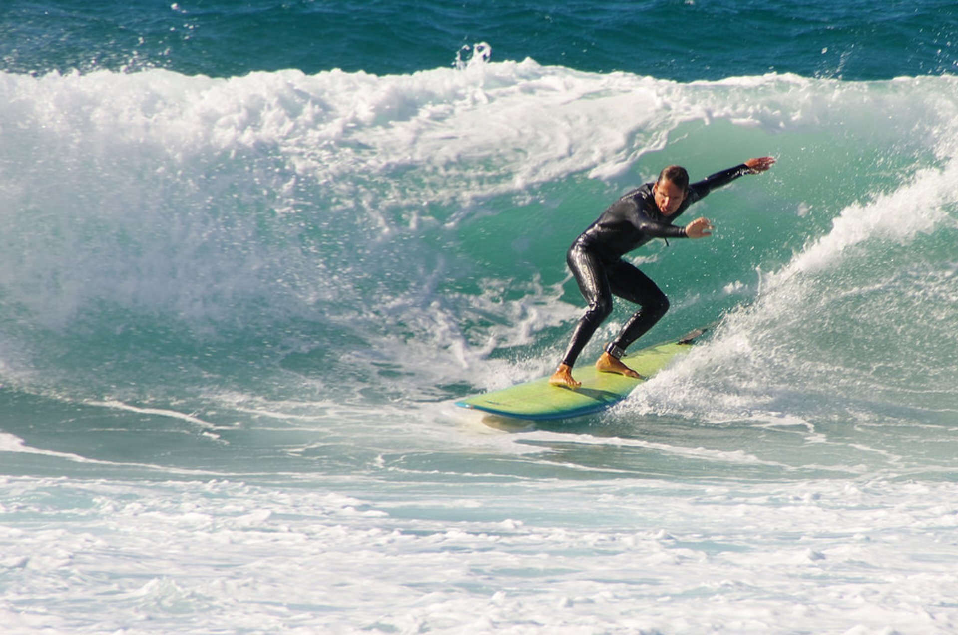 corsica-surfing (2).jpg