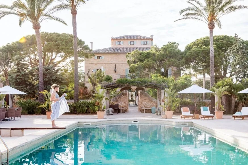 Cal-Reiet-Pool-Destination-Deluxe-873x580.jpg