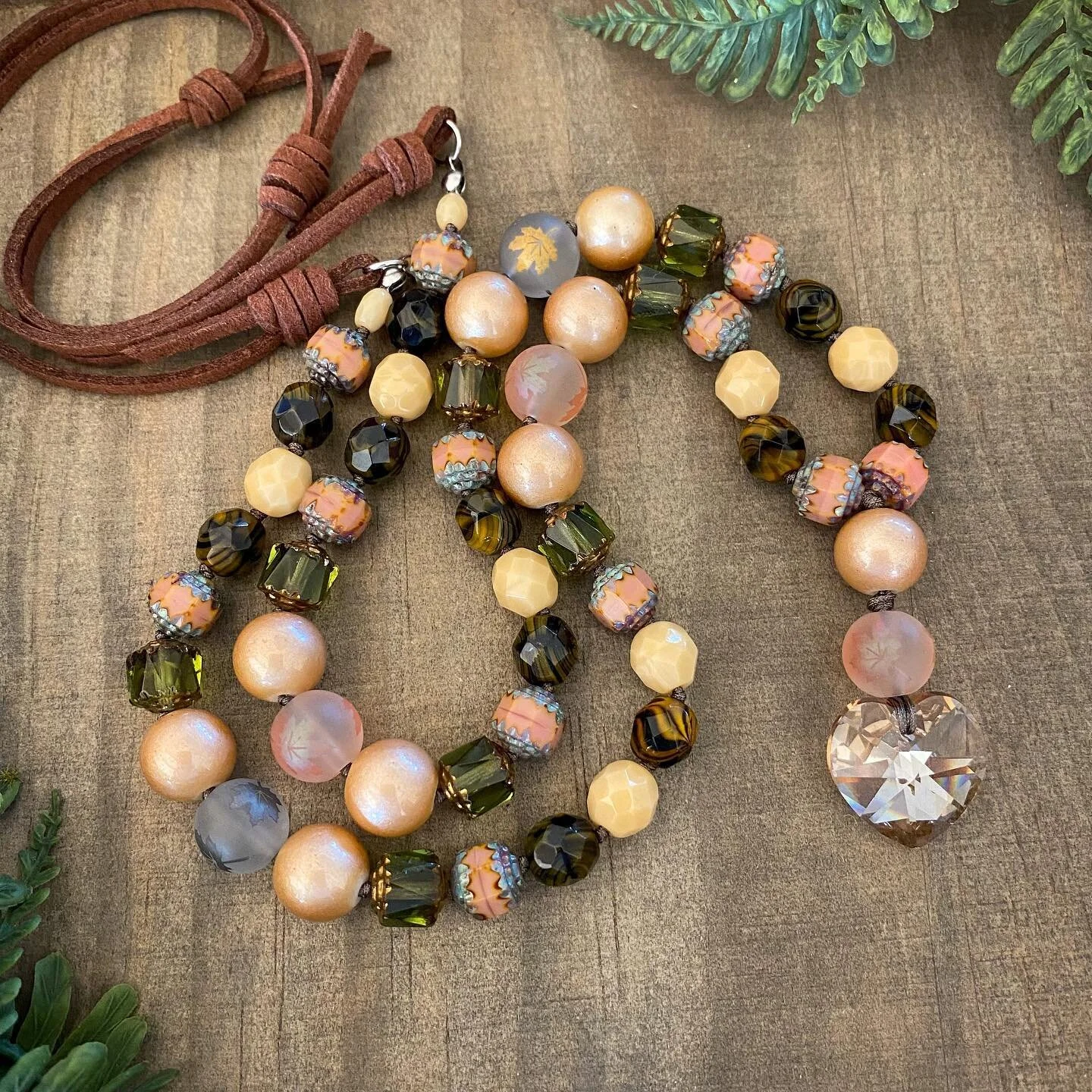 Beads so beautiful all I needed to do was knot them up 🥰
#johnbead #beadedjewelry #knottedjewelry #diyjewelry #masterpieceboxes #preciosacryatals #daniellewickesjewelry #beadedjewelryofinstagram #jewelry2appreciate #worldjewelryofinstagram #bohojewe