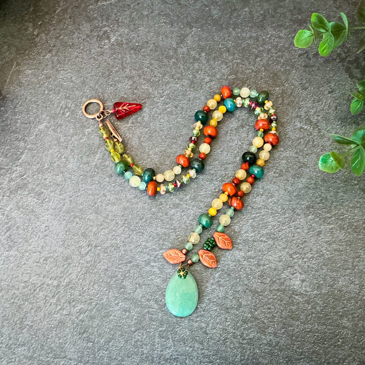 I&rsquo;ve created a website landing page for PDFs and projects with Sam&rsquo;s Bead Box November 2025, Country Cottage! Find links to the unboxing live tomorrow, first class and PDF, photos and more to come! 
https://www.daniellewickesjewelry.com/p