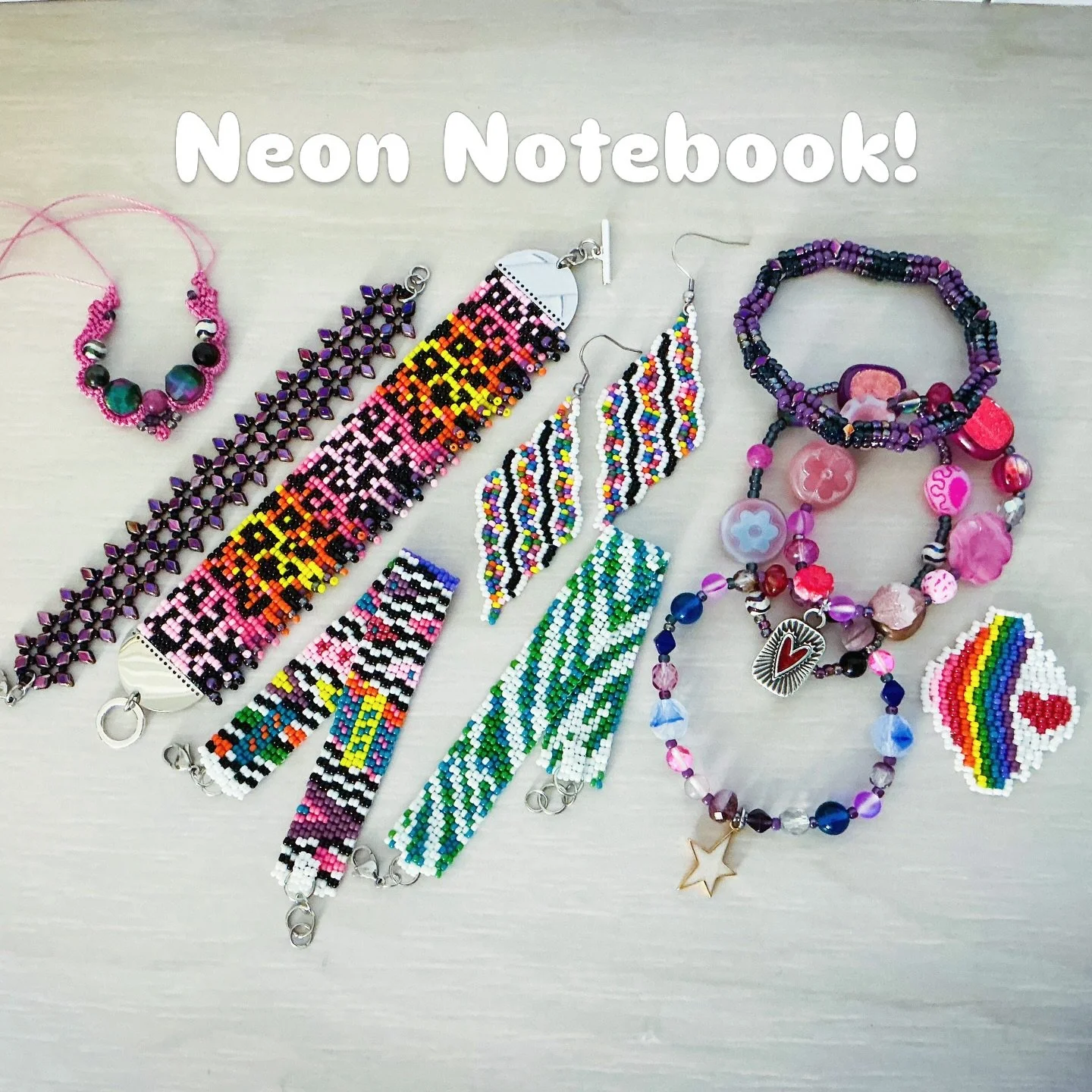 Have you seen the Neon Notebook projects! Get your Project Box from @beadshopdotcom while supplies last! Just a few left. Project 2 is this weekend #seedbeadsaturday 🥳
