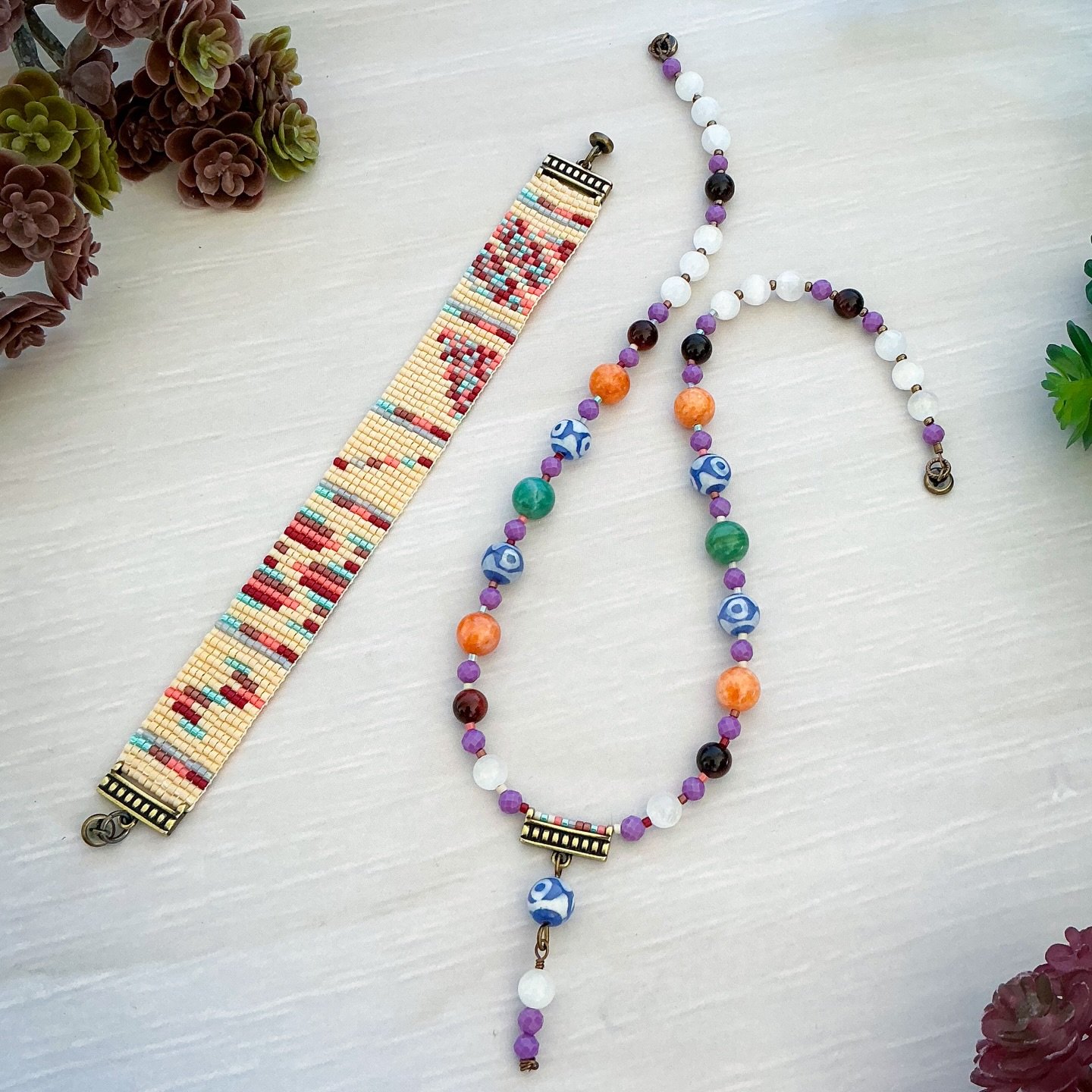 Here are the pieces from Seed Bead Saturday and today&rsquo;s bonus live bead party 🪻🌺🌸
Catch the replays on my YouTube channel 💕
https://www.youtube.com/live/qql-eVw2n7k?si=tUN11VR-SRiE60cb
https://www.youtube.com/live/7NrK47oVmCw?si=sjvajWteFeM