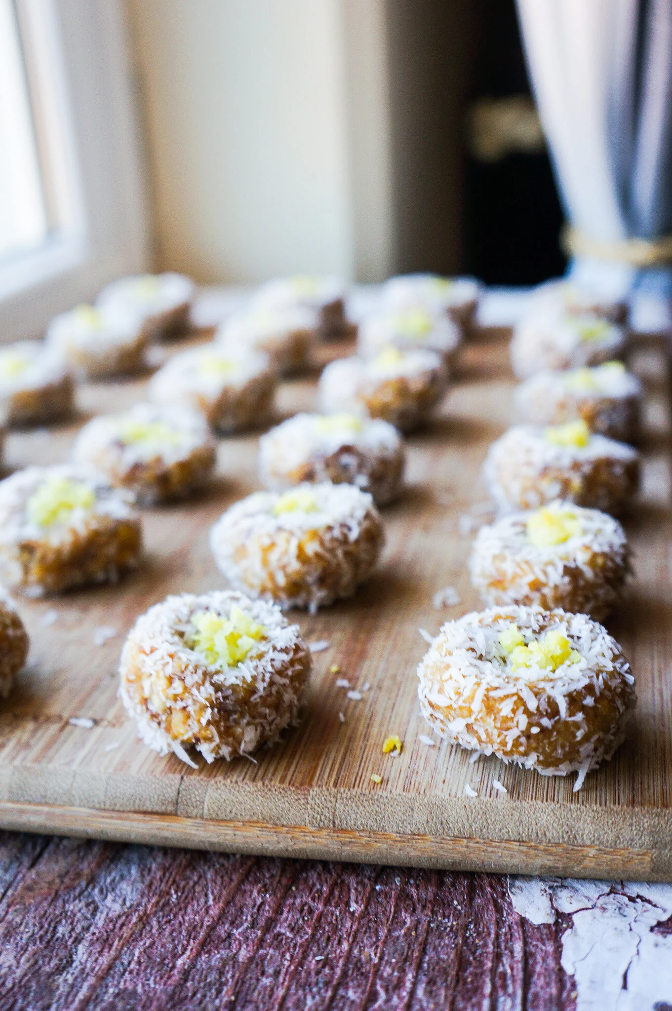 Lemon Pie Energy Bites (Vegan Recipe)