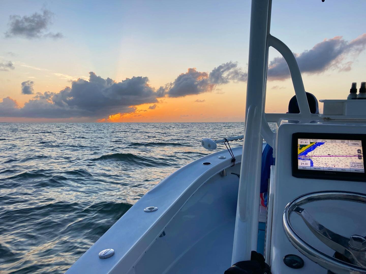 Lots of life in the ocean yesterday! John, Dave, Dave and Jay put a hurting on some #spadefish. Plus some bottom fish and group of small #cobia following a big shark. Great trip! @hansonboats @minnkotamotors @garminmarine #sunrise #edisto #edistobeac