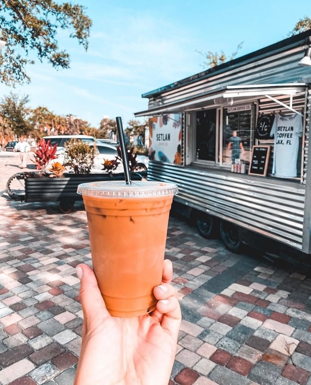 Friday energy ☀️
Thanks for stopping by, @a.cup.with.em!