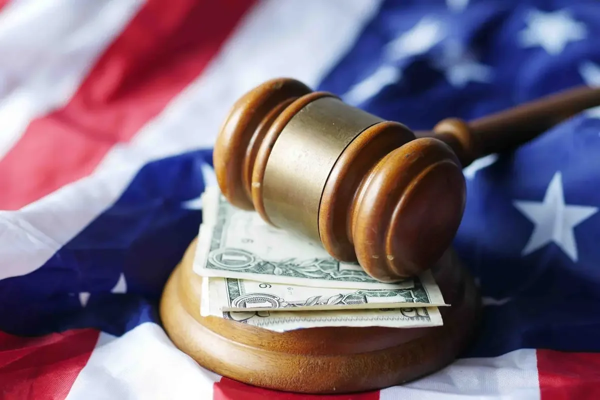 How does bond work in Florida and what factors affect the bail amount?