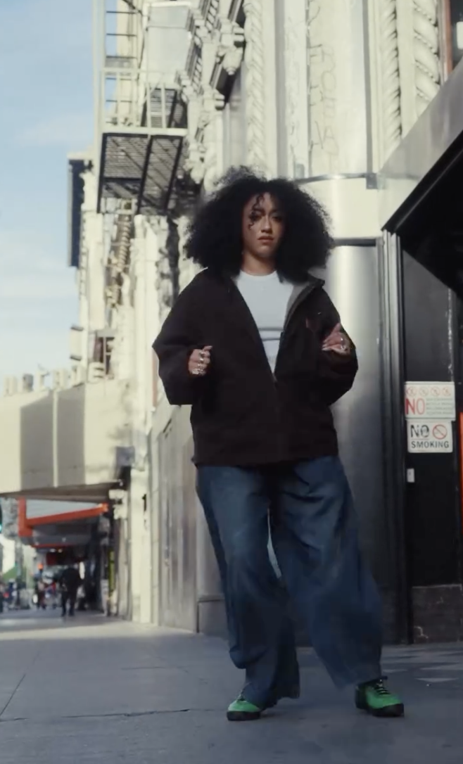 VIDEO 1 [CITY]: SLO MO WALKING