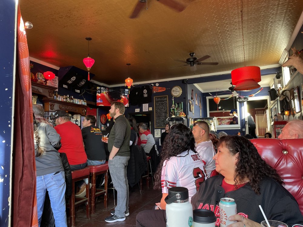 Bar photo 2