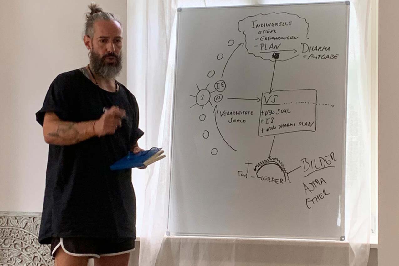 102_rafaelserranoyoga_ttc.jpg