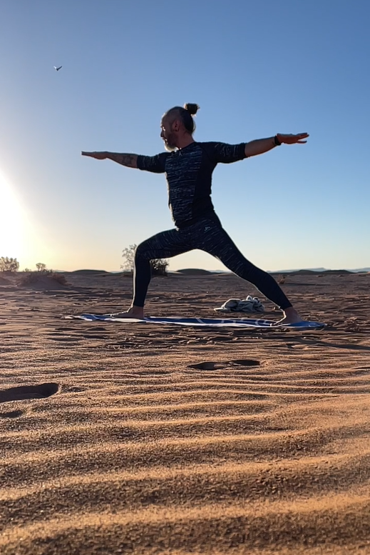 10_rafaelserranoyoga_marokko.PNG