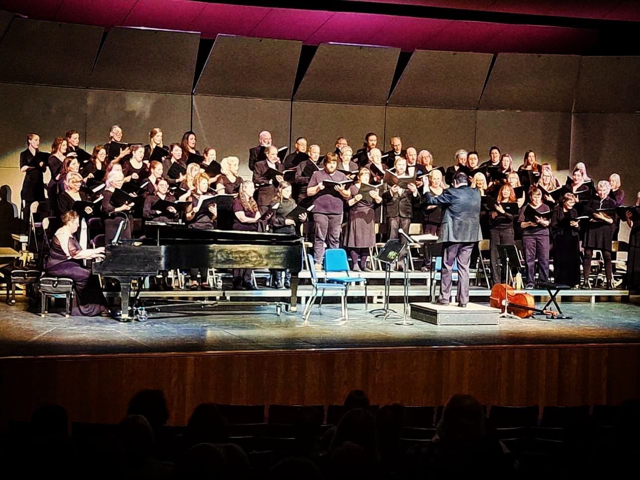 What a lovely evening spent singing! Thank you to Kyle Schneider, Mark Robinson, Ola Mullikin, Laura Norton and Beth Schneider for your leadership and artistry, to the instrumentalists who joined the concert, and to the choristers for lending their t