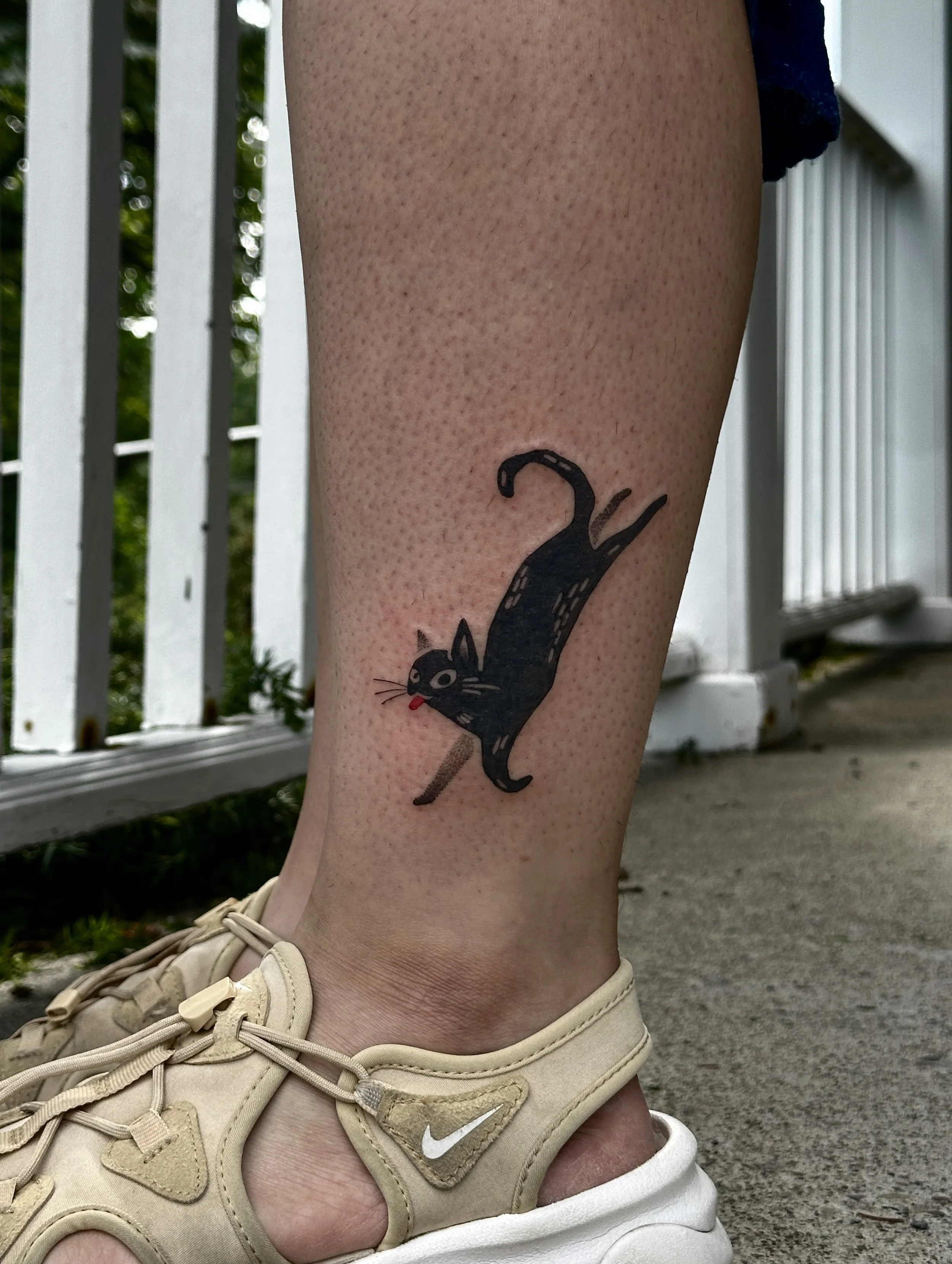 BeckyWaterhouse_Tattoo_black-cat_Akasya-Crosier_IMG_1428.jpg