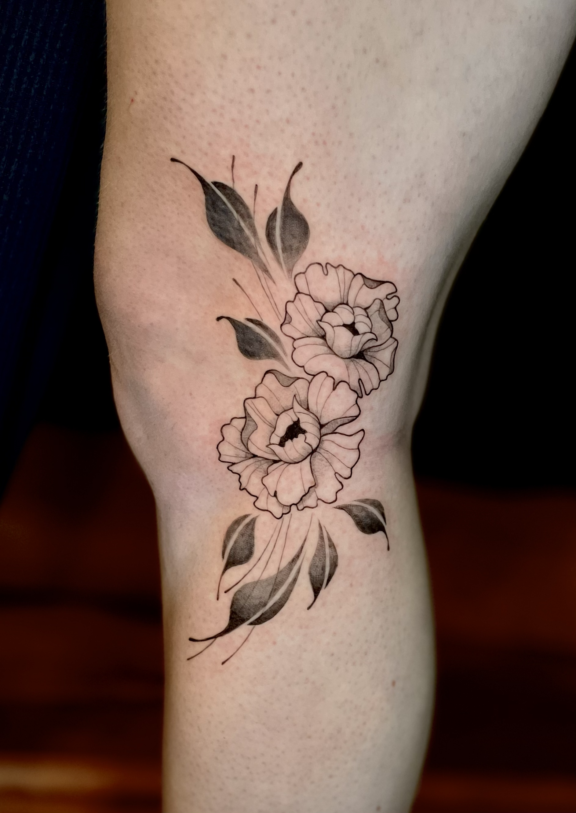 BeckyWaterhouse_Tattoo_Side-of-Knee_Roses_IMG_3078.png