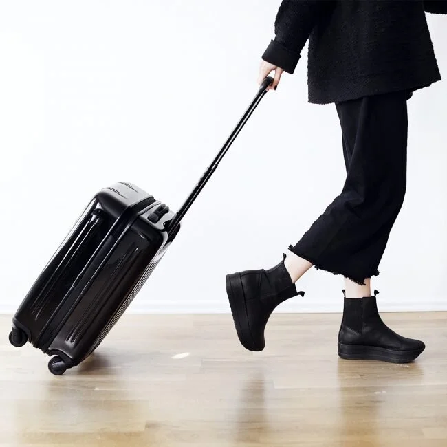 WHY YOU SHOULD MOVE ABROAD AT LEAST ONCE